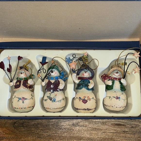 💙VTG whimsical Snowman Set of 4 - Picture 1 of 11